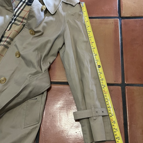 Vintage Burberrys Women's Trench Coat Made in England Nova Check Small - Picture 4 of 9